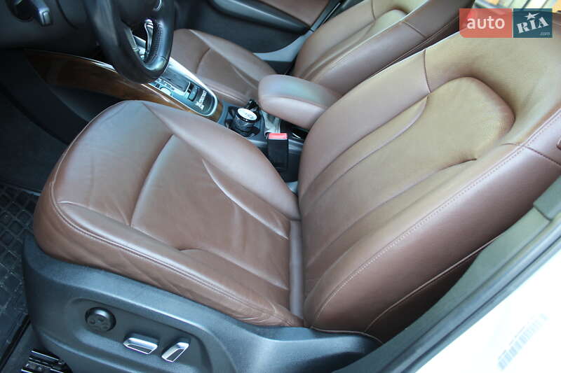 Внедорожник / Кроссовер Audi Q5 2015 в Ровно