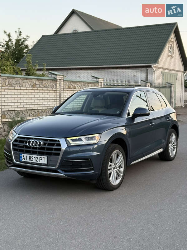 Внедорожник / Кроссовер Audi Q5 2017 в 