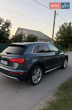 Внедорожник / Кроссовер Audi Q5 2017 в 