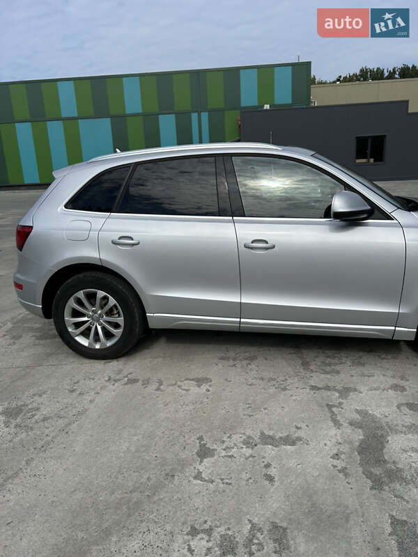 Внедорожник / Кроссовер Audi Q5 2013 в Дрогобыче