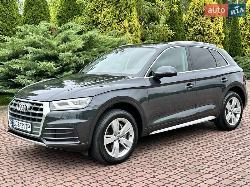 Внедорожник / Кроссовер Audi Q5 2018 в 