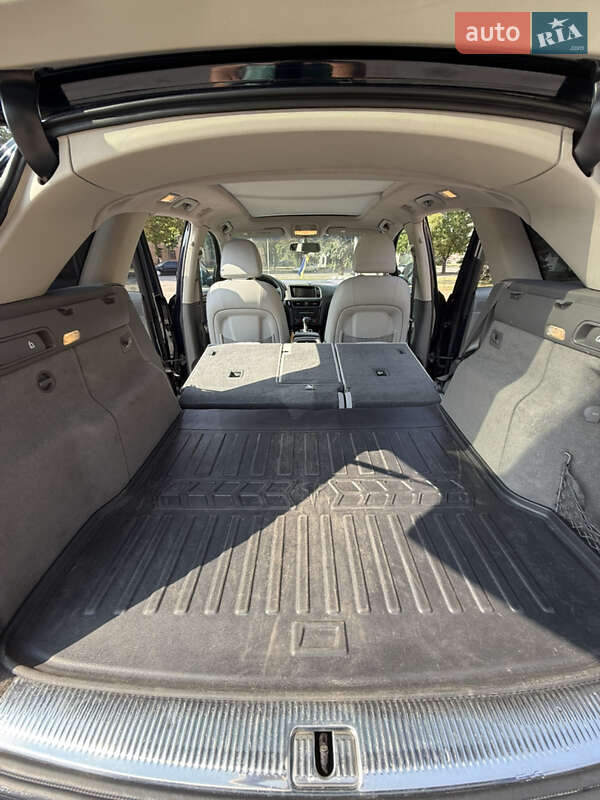 Внедорожник / Кроссовер Audi Q5 2010 в Кривом Роге