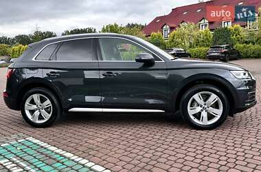 Внедорожник / Кроссовер Audi Q5 2018 в 