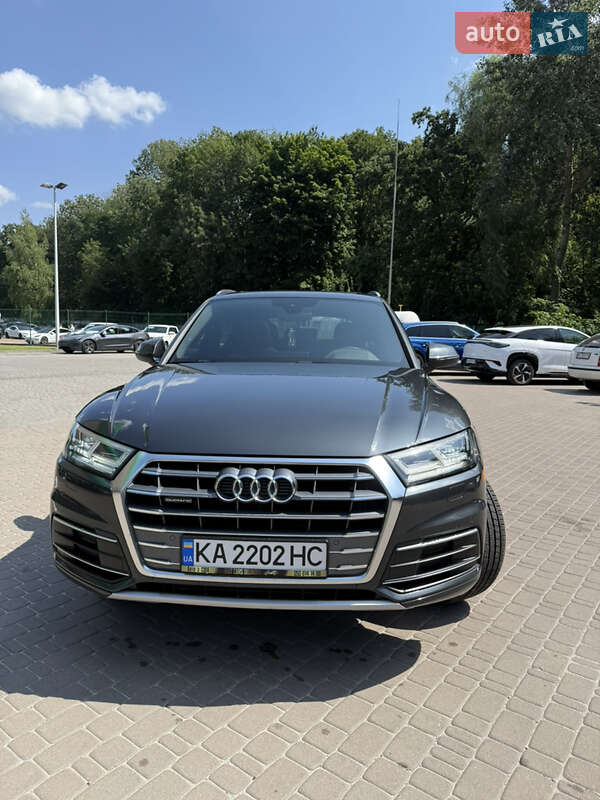 Позашляховик / Кросовер Audi Q5 2018 в Києві