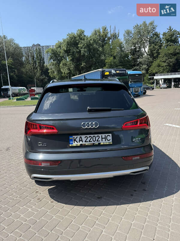 Позашляховик / Кросовер Audi Q5 2018 в Києві