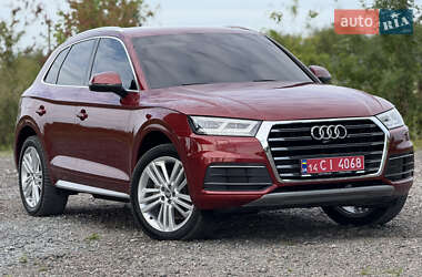 Внедорожник / Кроссовер Audi Q5 2017 в 