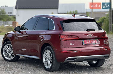 Внедорожник / Кроссовер Audi Q5 2017 в 