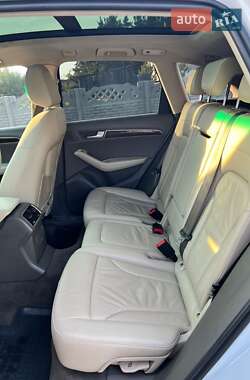 Позашляховик / Кросовер Audi Q5 2015 в 