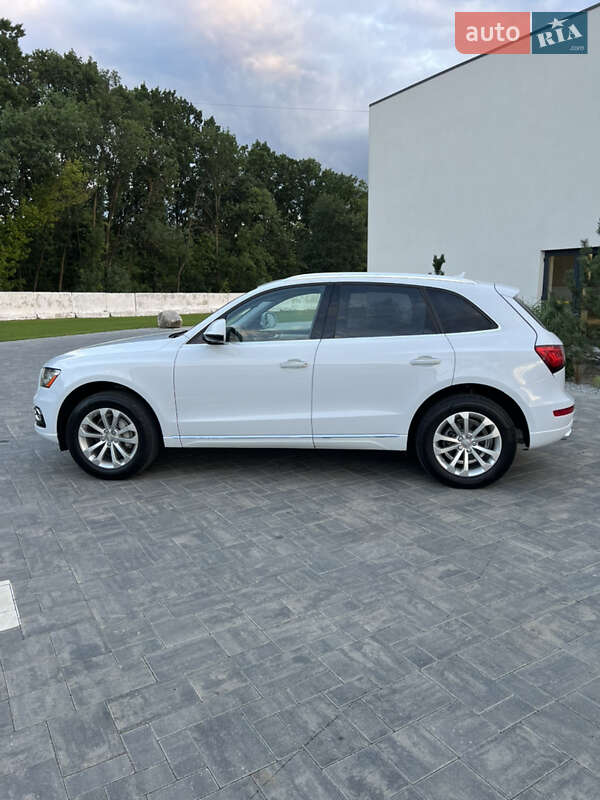 Внедорожник / Кроссовер Audi Q5 2015 в Луцке