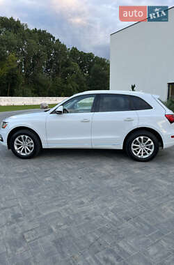 Внедорожник / Кроссовер Audi Q5 2015 в 