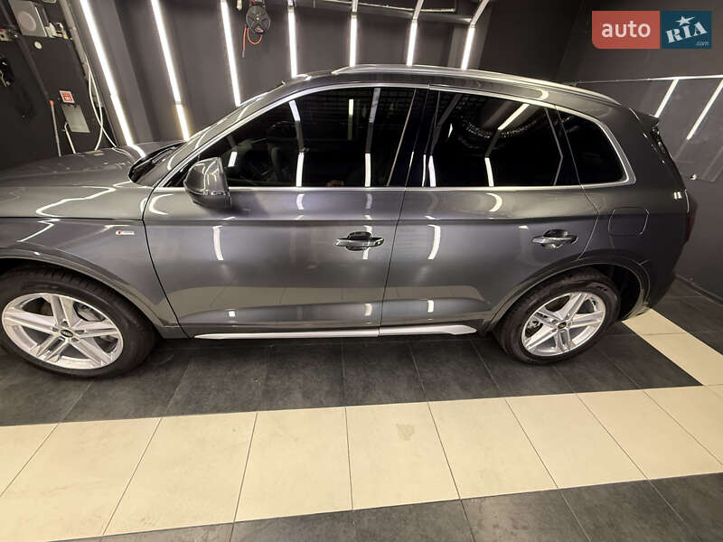 Внедорожник / Кроссовер Audi Q5 2023 в Киеве