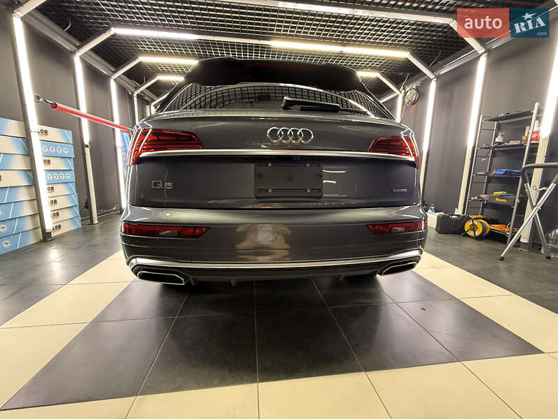 Внедорожник / Кроссовер Audi Q5 2023 в Киеве