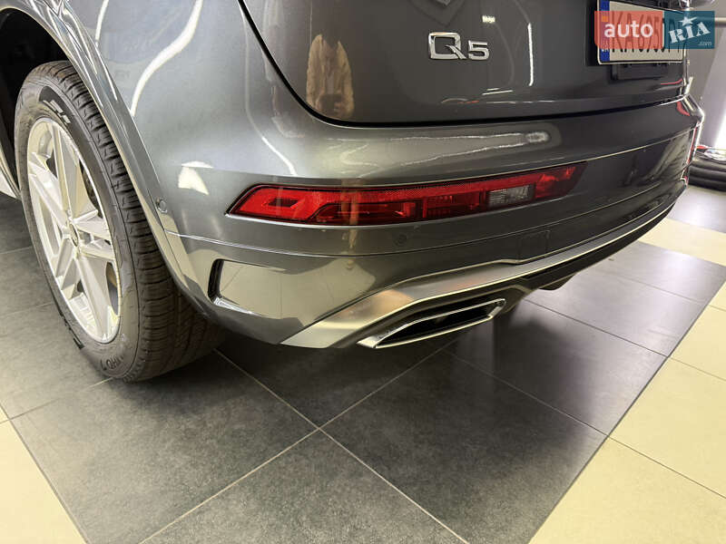 Внедорожник / Кроссовер Audi Q5 2023 в Киеве