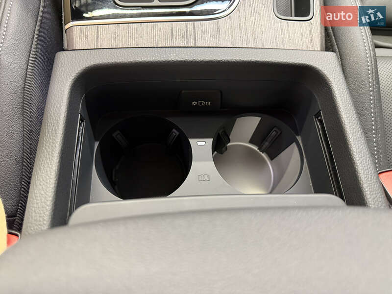 Внедорожник / Кроссовер Audi Q5 2023 в Киеве