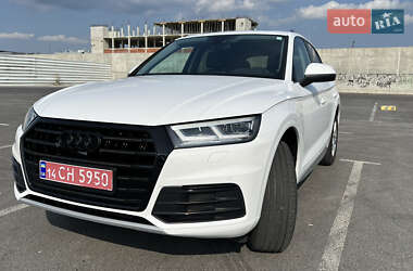 Внедорожник / Кроссовер Audi Q5 2018 в 