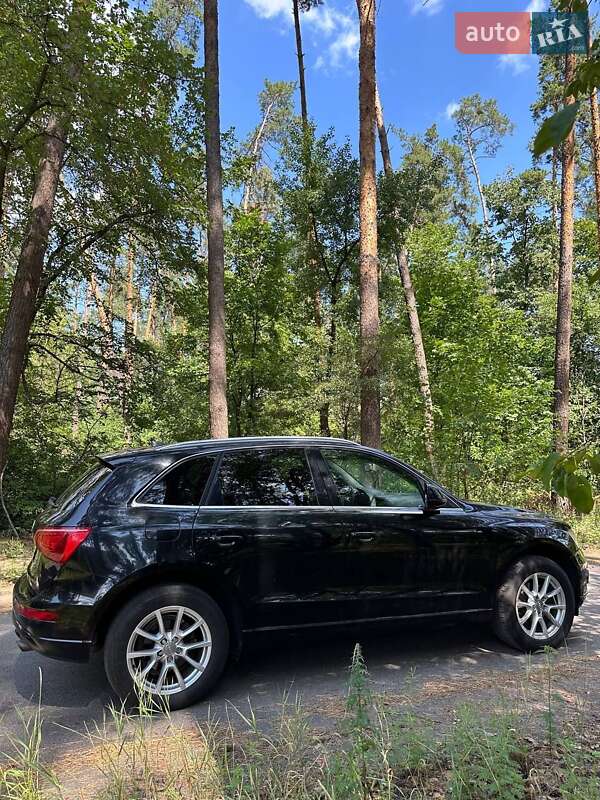 Внедорожник / Кроссовер Audi Q5 2010 в Черкассах