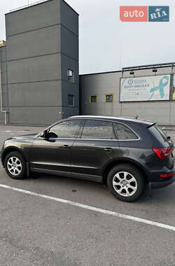 Внедорожник / Кроссовер Audi Q5 2012 в 