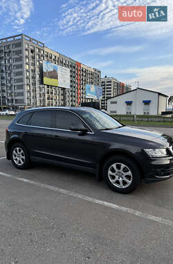 Внедорожник / Кроссовер Audi Q5 2012 в 