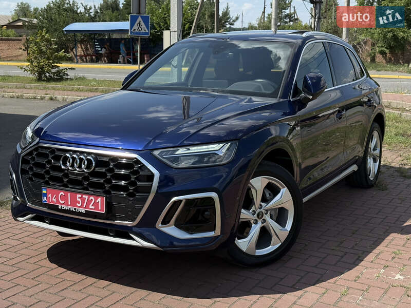 Внедорожник / Кроссовер Audi Q5 2022 в 