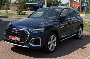 Внедорожник / Кроссовер Audi Q5 2022 в 