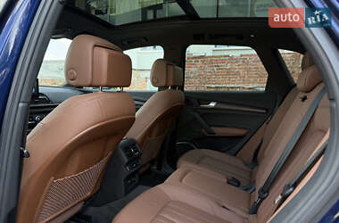 Внедорожник / Кроссовер Audi Q5 2022 в 