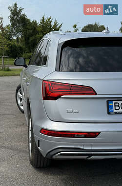 Внедорожник / Кроссовер Audi Q5 2021 в 