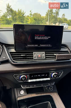 Внедорожник / Кроссовер Audi Q5 2021 в 