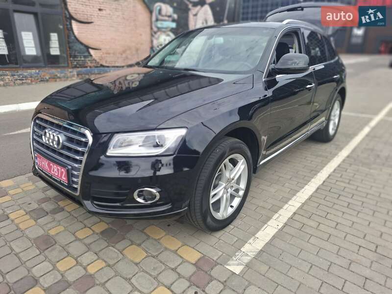 Внедорожник / Кроссовер Audi Q5 2016 в 