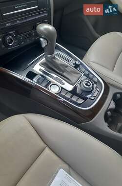 Внедорожник / Кроссовер Audi Q5 2012 в 