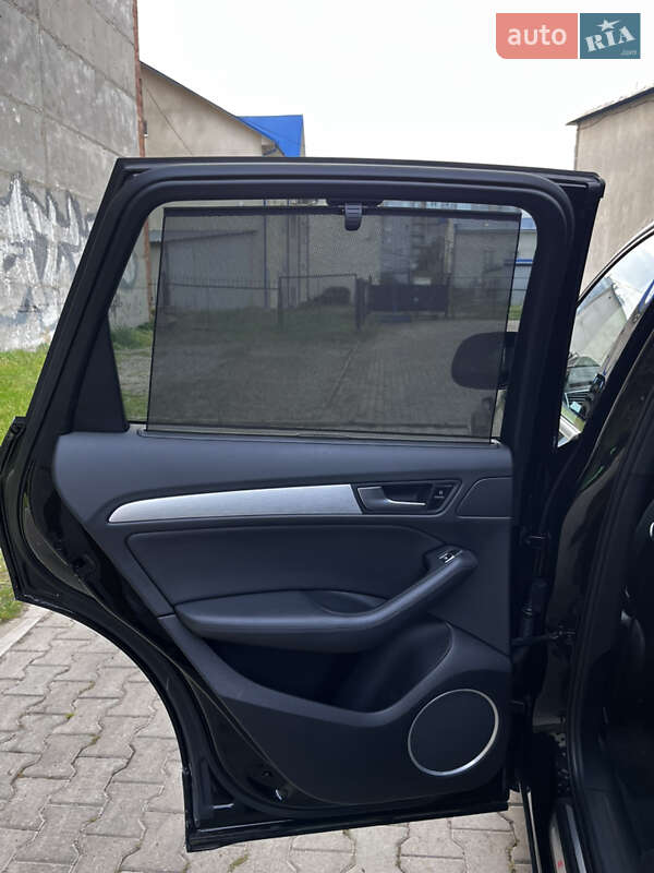 Внедорожник / Кроссовер Audi Q5 2012 в Черновцах