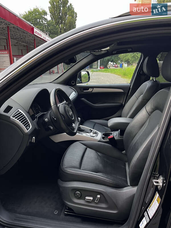 Внедорожник / Кроссовер Audi Q5 2012 в Черновцах