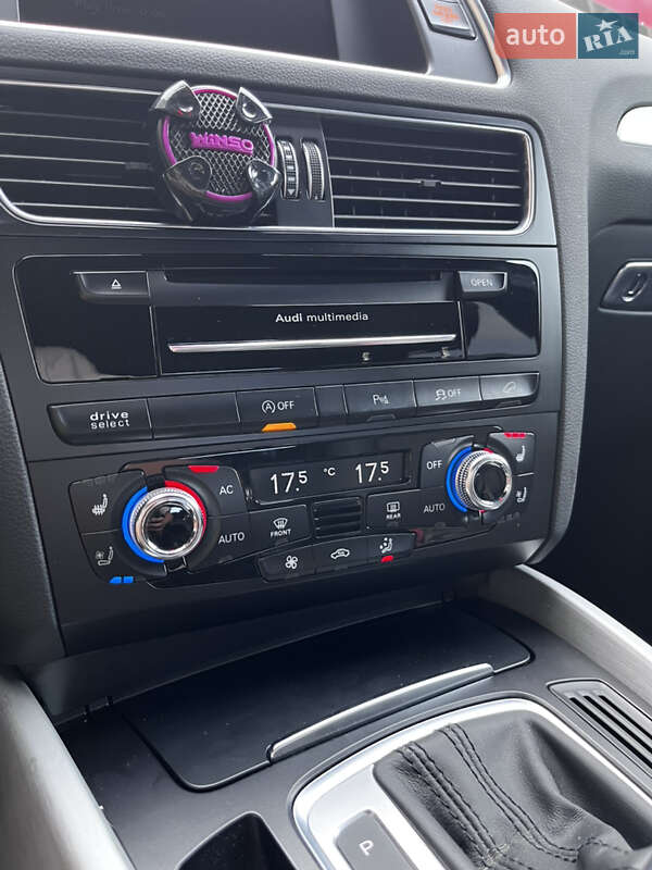 Внедорожник / Кроссовер Audi Q5 2012 в Черновцах