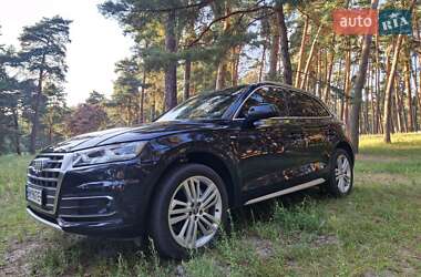 Внедорожник / Кроссовер Audi Q5 2019 в 