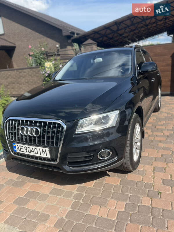 Внедорожник / Кроссовер Audi Q5 2015 в 
