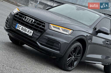 Внедорожник / Кроссовер Audi Q5 2017 в 