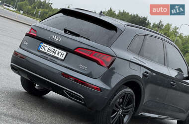 Внедорожник / Кроссовер Audi Q5 2017 в 