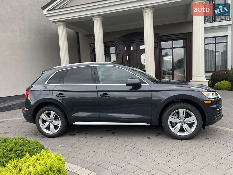 Внедорожник / Кроссовер Audi Q5 2019 в Стрые