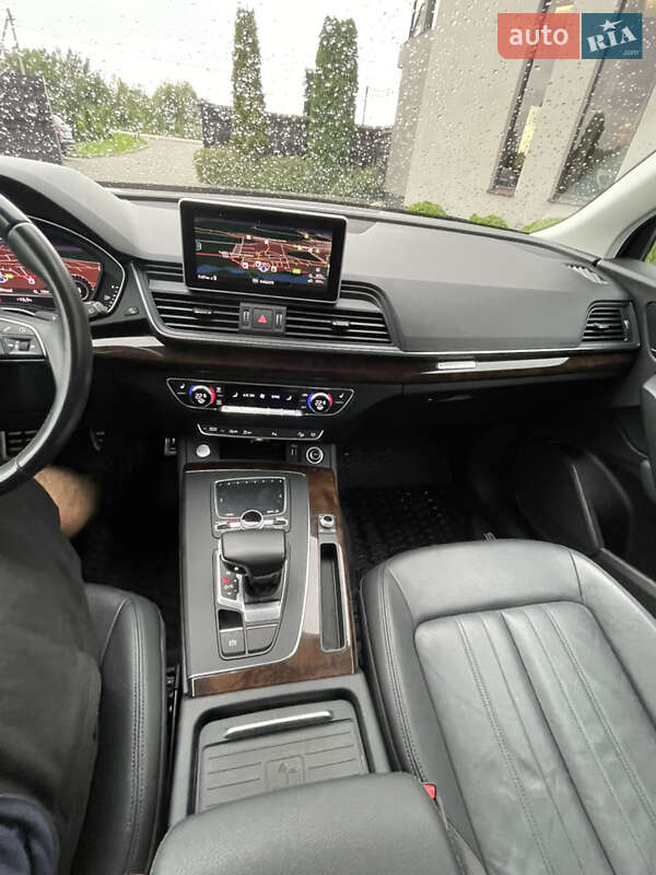 Внедорожник / Кроссовер Audi Q5 2019 в Стрые