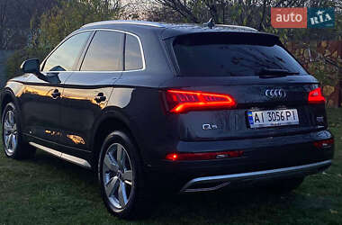 Внедорожник / Кроссовер Audi Q5 2018 в 