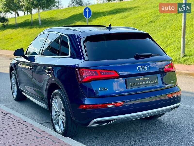 Внедорожник / Кроссовер Audi Q5 2019 в Киеве