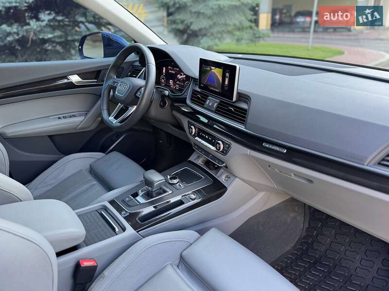 Внедорожник / Кроссовер Audi Q5 2019 в Киеве