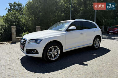 Внедорожник / Кроссовер Audi Q5 2015 в 