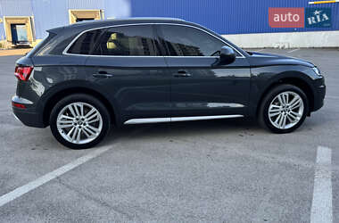 Внедорожник / Кроссовер Audi Q5 2019 в 