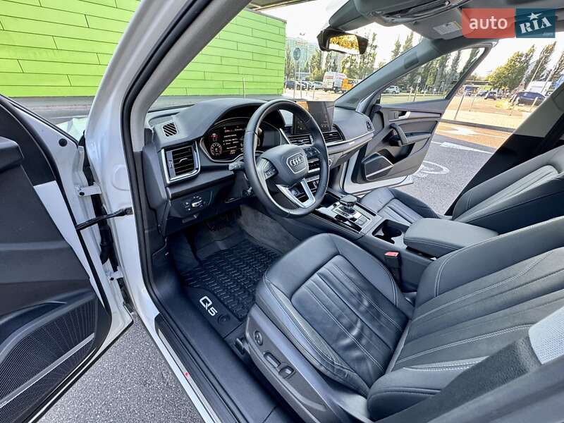 Внедорожник / Кроссовер Audi Q5 2023 в Киеве