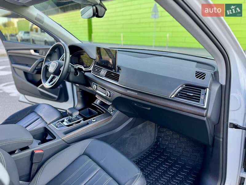 Внедорожник / Кроссовер Audi Q5 2023 в Киеве