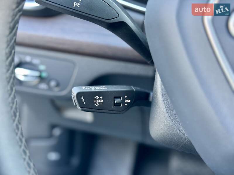 Внедорожник / Кроссовер Audi Q5 2023 в Киеве