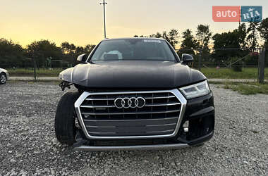 Внедорожник / Кроссовер Audi Q5 2018 в 