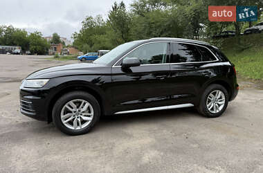 Внедорожник / Кроссовер Audi Q5 2019 в 