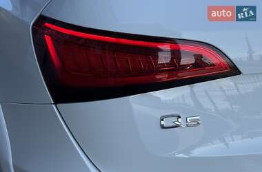 Внедорожник / Кроссовер Audi Q5 2016 в 