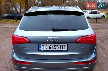 Внедорожник / Кроссовер Audi Q5 2011 в 